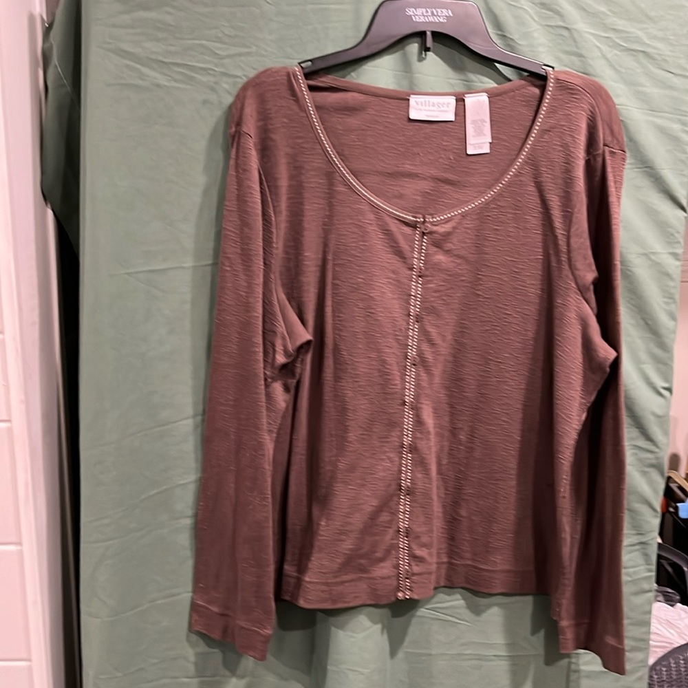 Woman Long Sleeve Sweater size 1woman taupe round neck